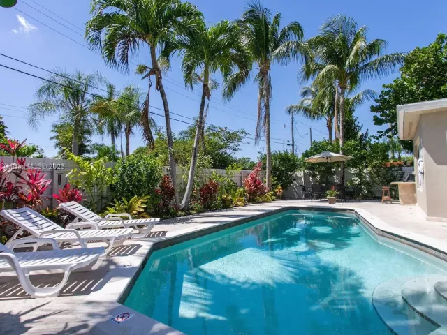 4-bedroom home for rent in Hollywood - 1120 N 13th Terrace - MondialRealty