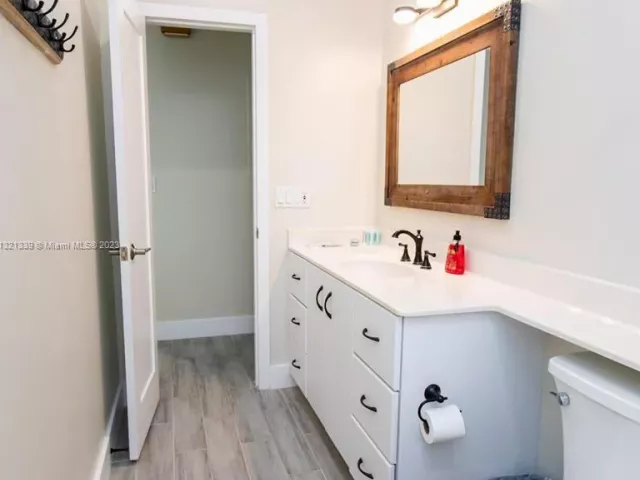 4-bedroom home for rent in Hollywood - 1120 N 13th Terrace - MondialRealty