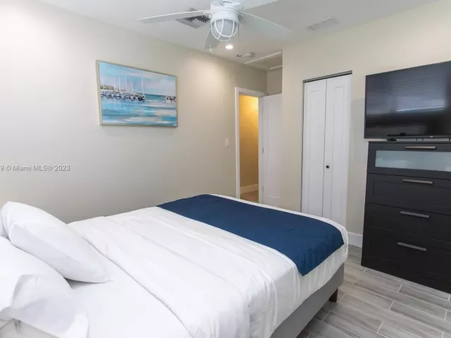 4-bedroom home for rent in Hollywood - 1120 N 13th Terrace - MondialRealty