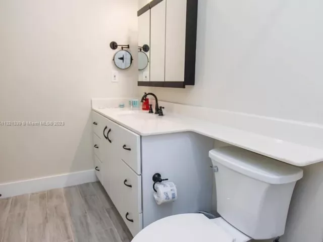 4-bedroom home for rent in Hollywood - 1120 N 13th Terrace - MondialRealty