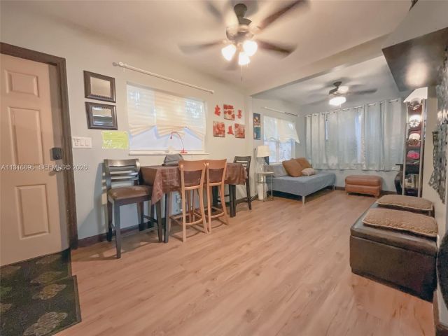 2-bedroom home for rent in Miami - 3682 SW 26th St 2 - MondialRealty