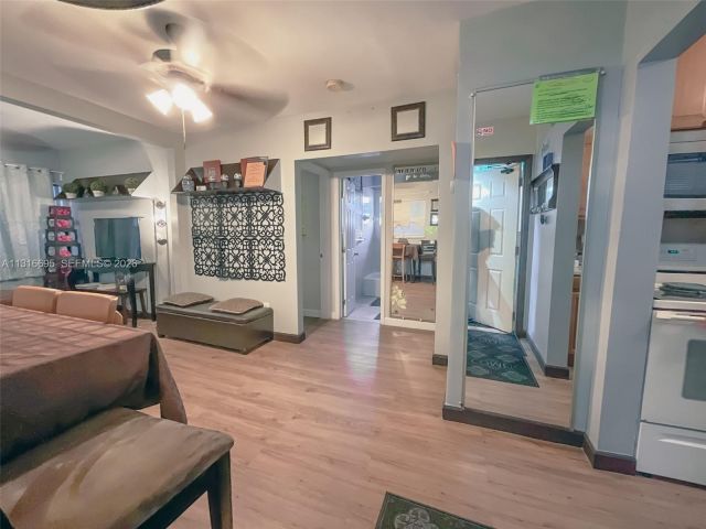 2-bedroom home for rent in Miami - 3682 SW 26th St 2 - MondialRealty