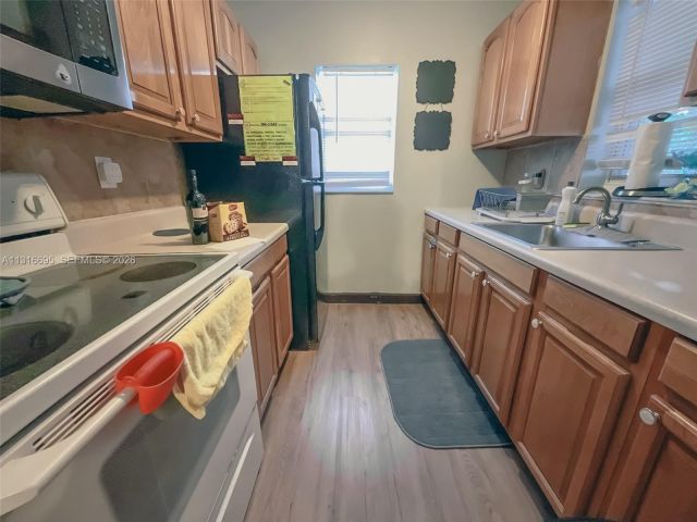 2-bedroom home for rent in Miami - 3682 SW 26th St 2 - MondialRealty