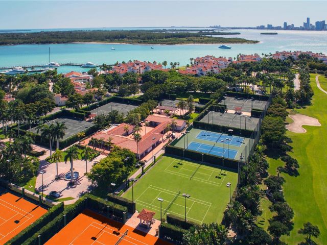 Home for sale at 1009 Fisher Island Drive - photo 3509568