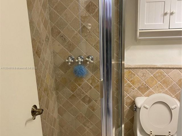 2-bedroom condo for rent in Hollywood -  - MondialRealty