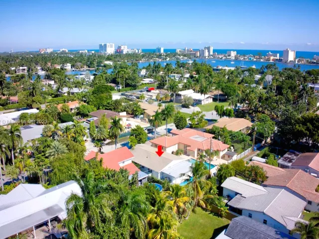 5-bedroom home for rent in Hollywood - 1018 Adams St - MondialRealty