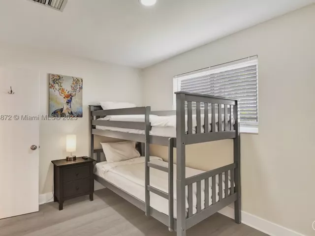 5-bedroom home for rent in Hollywood - 1018 Adams St - MondialRealty