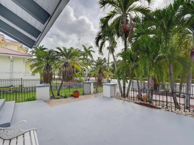 5-bedroom home for rent in Hollywood - 1109 Hollywood Blvd - MondialRealty