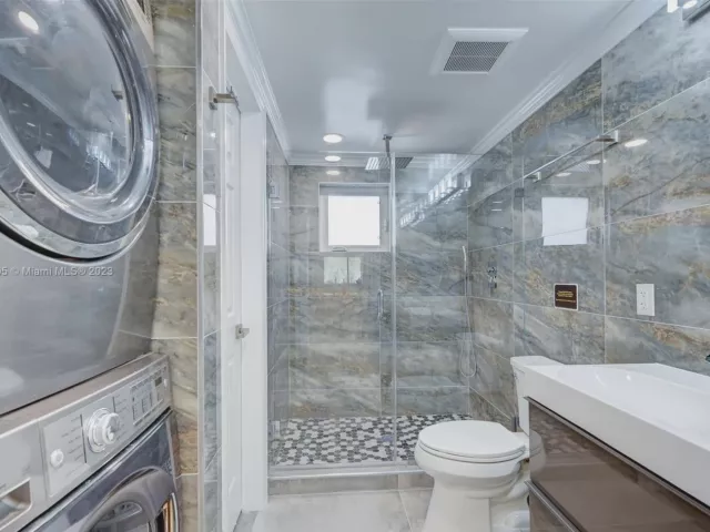 5-bedroom home for rent in Hollywood - 1109 Hollywood Blvd - MondialRealty