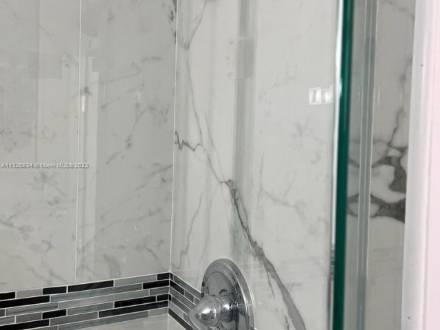 2-bedroom condo for rent in Hollywood - 3725 S Ocean Dr 1503 - MondialRealty