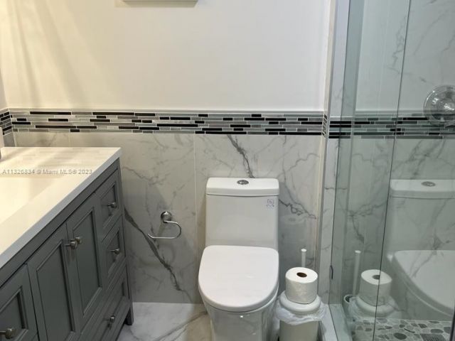 2-bedroom condo for rent in Hollywood - 3725 S Ocean Dr 1503 - MondialRealty