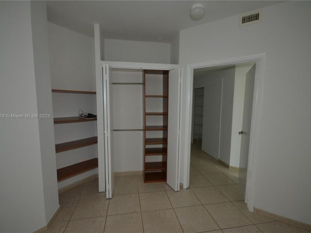 Apartment for sale  Unit #306 - photo 3430327