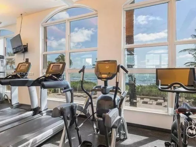 2-bedroom condo for rent in Hallandale Beach - 2080 S Ocean Dr, 1507. - MondialRealty