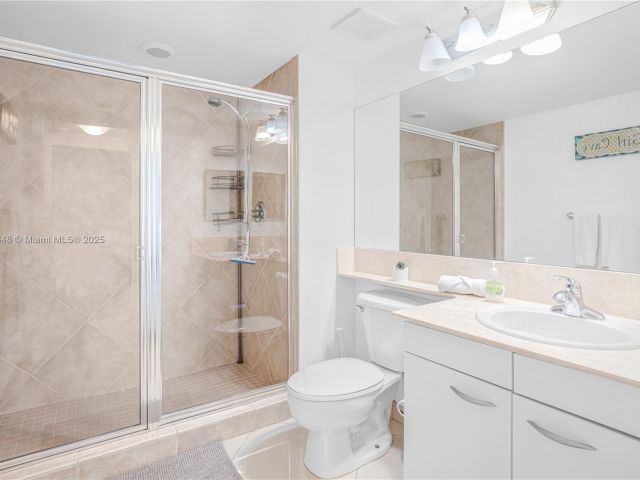 Apartment for rent  Unit #1507. - photo 6148220