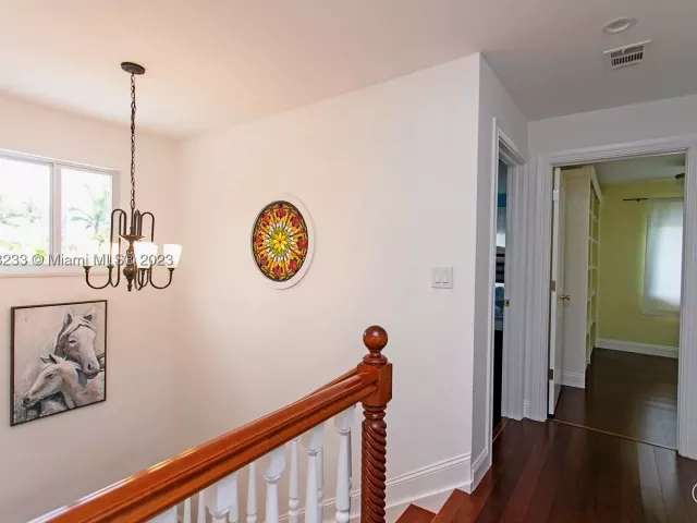 6-bedroom home for rent in Hollywood - 809 S 17th Ave - MondialRealty