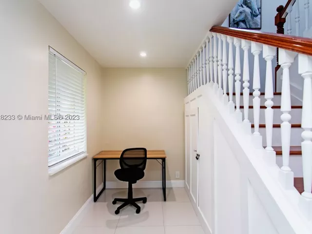 6-bedroom home for rent in Hollywood - 809 S 17th Ave - MondialRealty