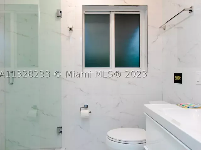 6-bedroom home for rent in Hollywood - 809 S 17th Ave - MondialRealty