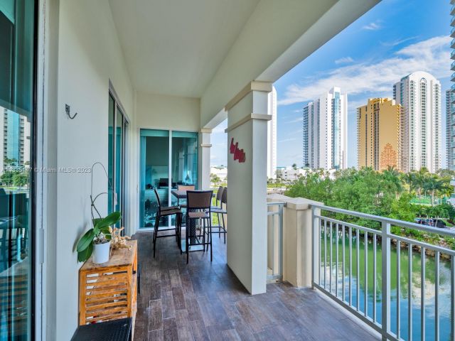 Home for sale at 200 Sunny Isles Blvd TH-404 - photo 3482564