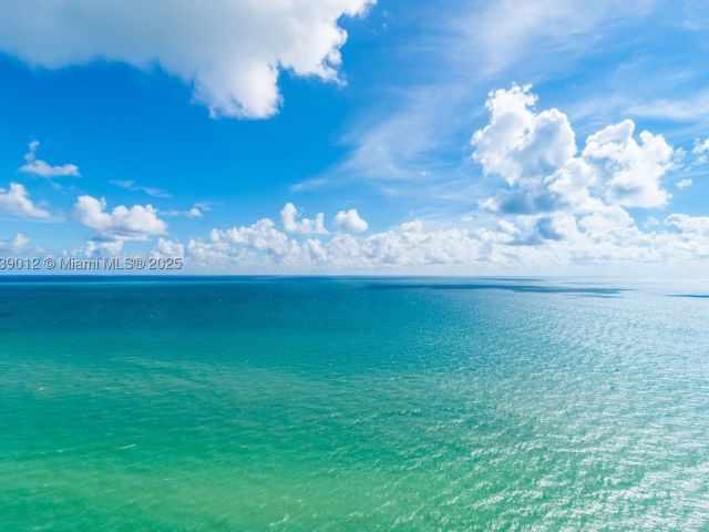 3-bedroom condo for rent in Sunny Isles Beach - 16001 Collins Ave 3201 - MondialRealty