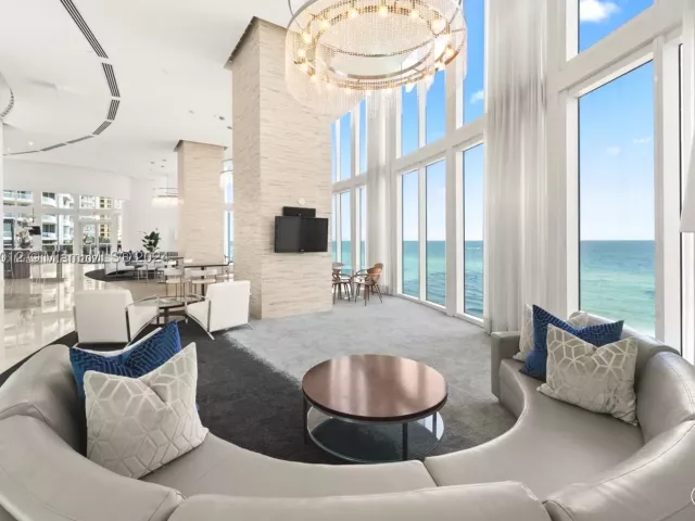 3-bedroom condo for rent in Sunny Isles Beach - 16001 Collins Ave 3201 - MondialRealty