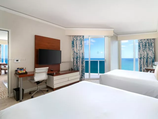 2-bedroom condo for sale in Sunny Isles Beach - 18001 Collins Ave 2109 - MondialRealty