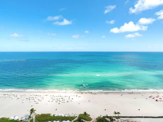 2-bedroom condo for sale in Sunny Isles Beach - 18001 Collins Ave 2109 - MondialRealty