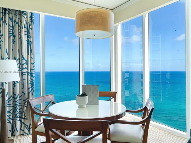 2-bedroom condo for sale in Sunny Isles Beach - 18001 Collins Ave 2009 - MondialRealty