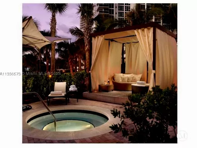2-bedroom condo for rent in Bal Harbour - 10295 Collins Ave 1202 - MondialRealty