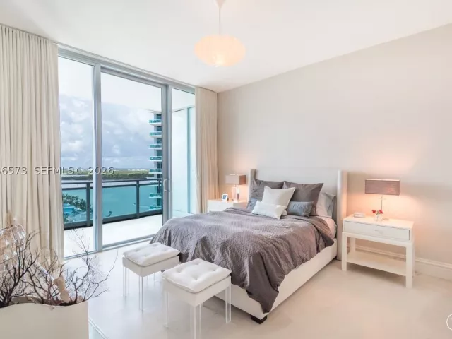2-bedroom condo for rent in Bal Harbour - 10295 Collins Ave 1202 - MondialRealty