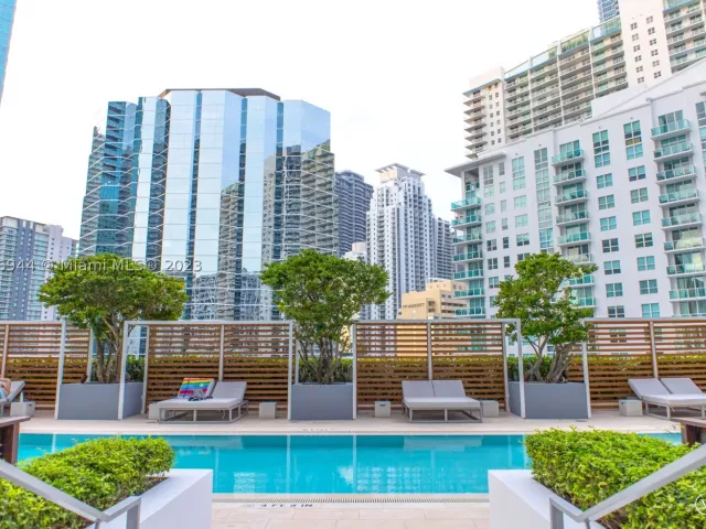 1-bedroom condo for rent in Miami - 1300 Brickell Bay Dr 1608 - MondialRealty