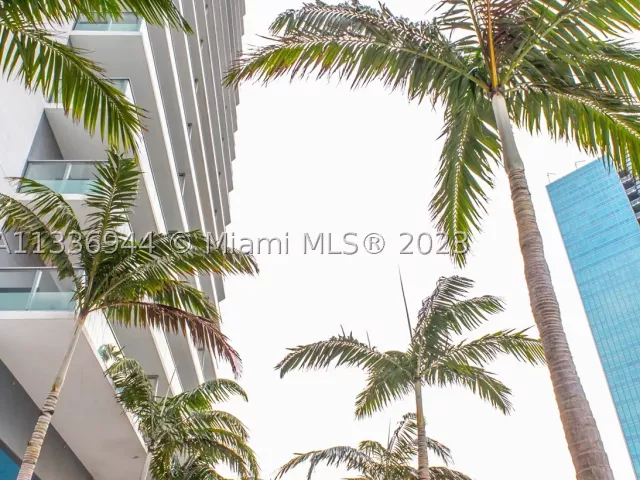 1-bedroom condo for rent in Miami - 1300 Brickell Bay Dr 1608 - MondialRealty