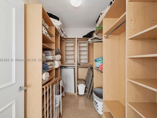 3-bedroom condo for rent in Hallandale Beach - 1830 S Ocean Dr 4602 - MondialRealty