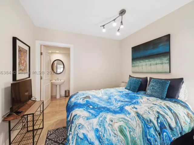 3-bedroom condo for rent in Hallandale Beach - 1830 S Ocean Dr 4602 - MondialRealty