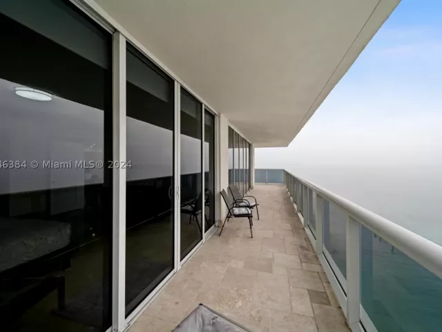 3-bedroom condo for rent in Hallandale Beach - 1830 S Ocean Dr 4602 - MondialRealty