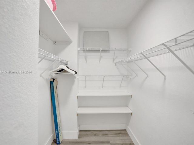 Apartment for rent  Unit #628 (Available Sept 10) - photo 5334492
