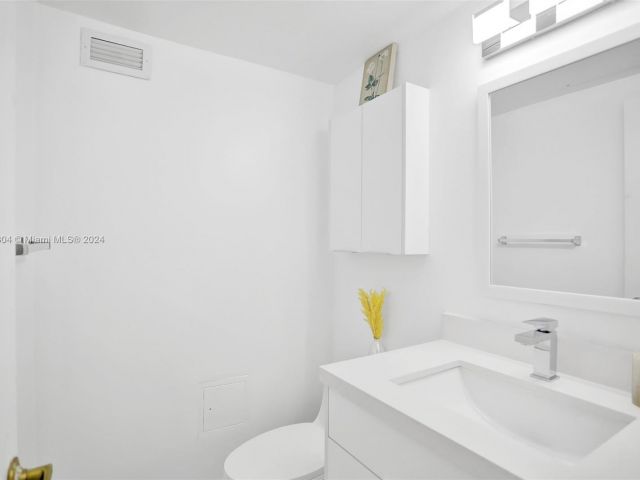 Apartment for rent  Unit #628 (Available Sept 10) - photo 5334498