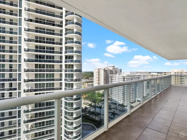 2-bedroom condo for rent in Hallandale Beach - 1830 S Ocean Dr 1806 short term - MondialRealty