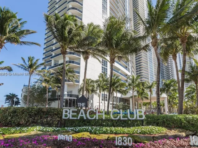 2-bedroom condo for rent in Hallandale Beach - 1830 S Ocean Dr 1806 short term - MondialRealty