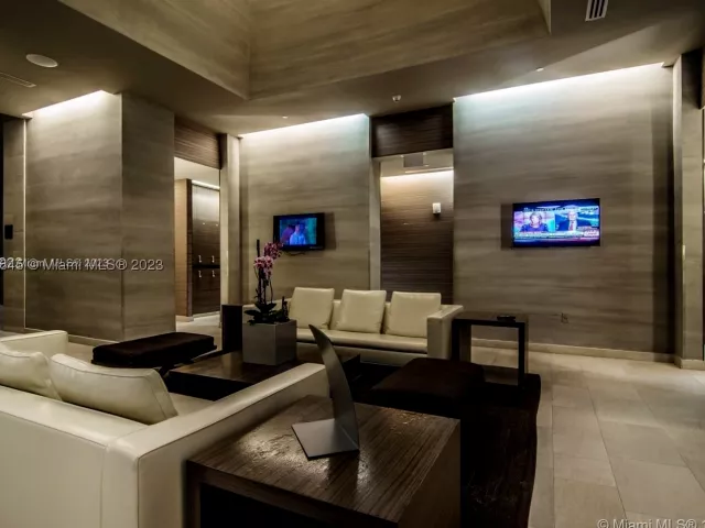 2-bedroom condo for rent in Hallandale Beach - 1830 S Ocean Dr 1806 short term - MondialRealty