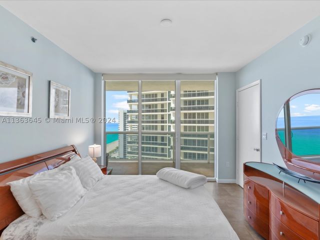2-bedroom condo for rent in Hallandale Beach - 1830 S Ocean Dr 1806 short term - MondialRealty