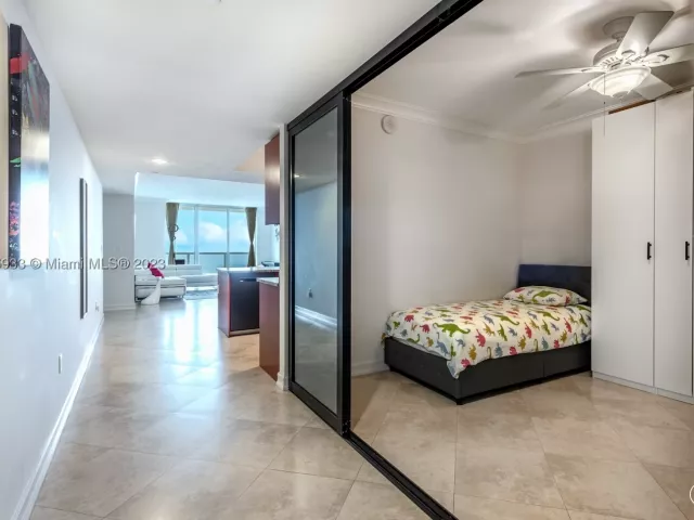 3-bedroom condo for rent in Hallandale Beach - 1830 S Ocean Dr Available 3511 - MondialRealty