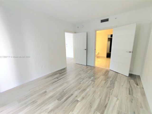 Apartment for sale  Unit #2405 - photo 5452510