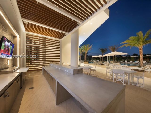 3-bedroom condo for rent in North Miami Beach - 16385 Biscayne Blvd 7 - MondialRealty