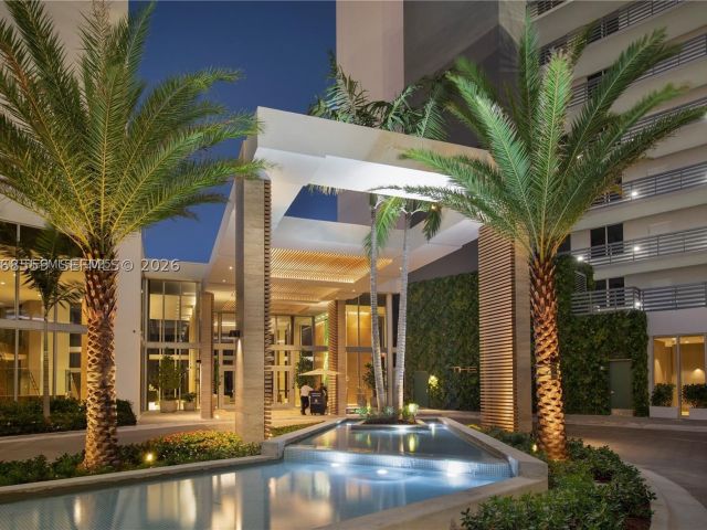 3-bedroom condo for rent in North Miami Beach - 16385 Biscayne Blvd 7 - MondialRealty
