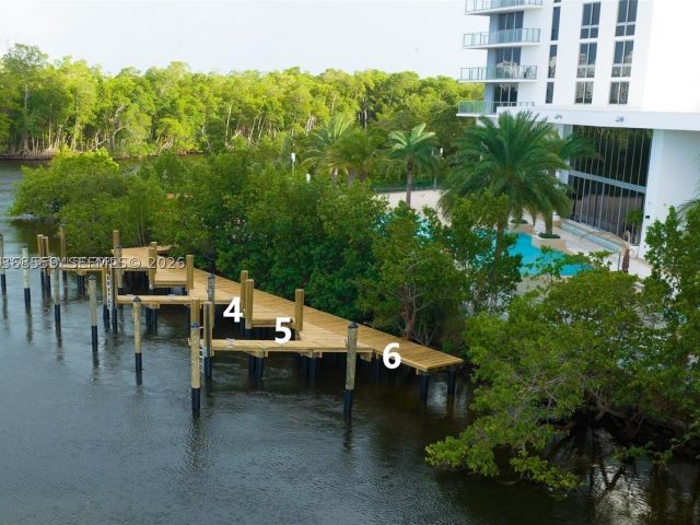 3-bedroom condo for rent in North Miami Beach - 16385 Biscayne Blvd 7 - MondialRealty
