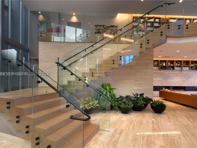 3-bedroom condo for rent in North Miami Beach - 16385 Biscayne Blvd 7 - MondialRealty
