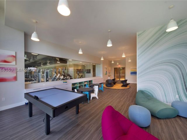 3-bedroom condo for rent in North Miami Beach - 16385 Biscayne Blvd 7 - MondialRealty