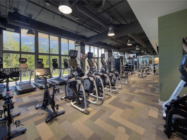3-bedroom condo for rent in North Miami Beach - 16385 Biscayne Blvd 7 - MondialRealty