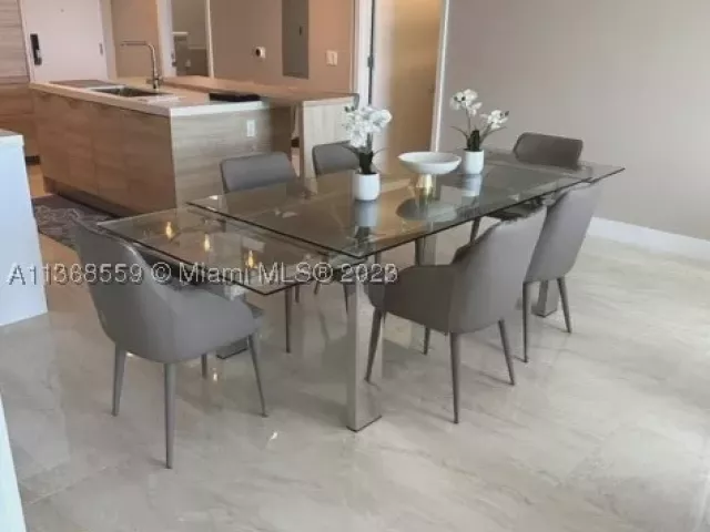 3-bedroom condo for rent in North Miami Beach - 16385 Biscayne Blvd 7 - MondialRealty