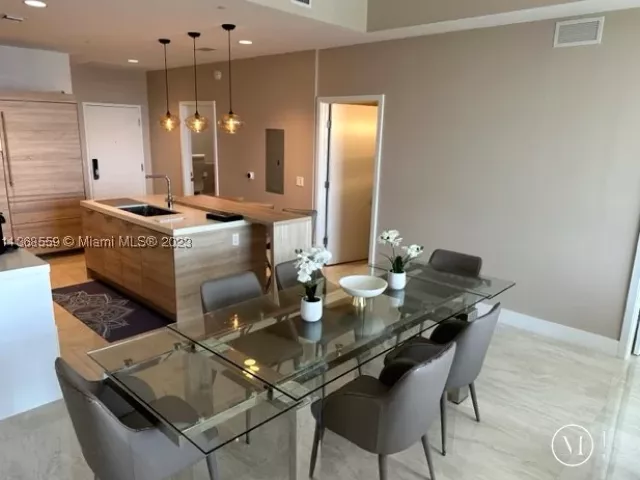 3-bedroom condo for rent in North Miami Beach - 16385 Biscayne Blvd 7 - MondialRealty